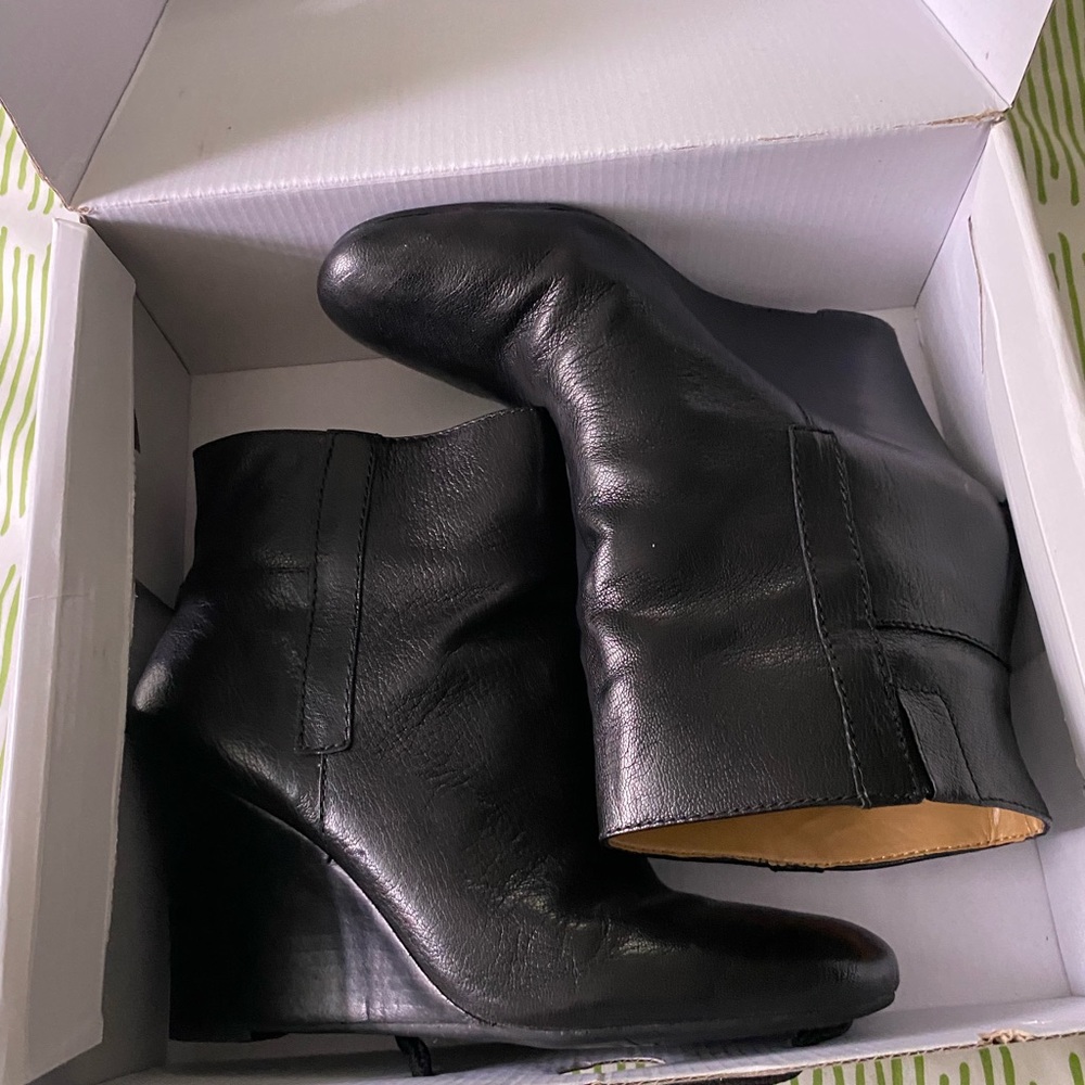Nine West booties